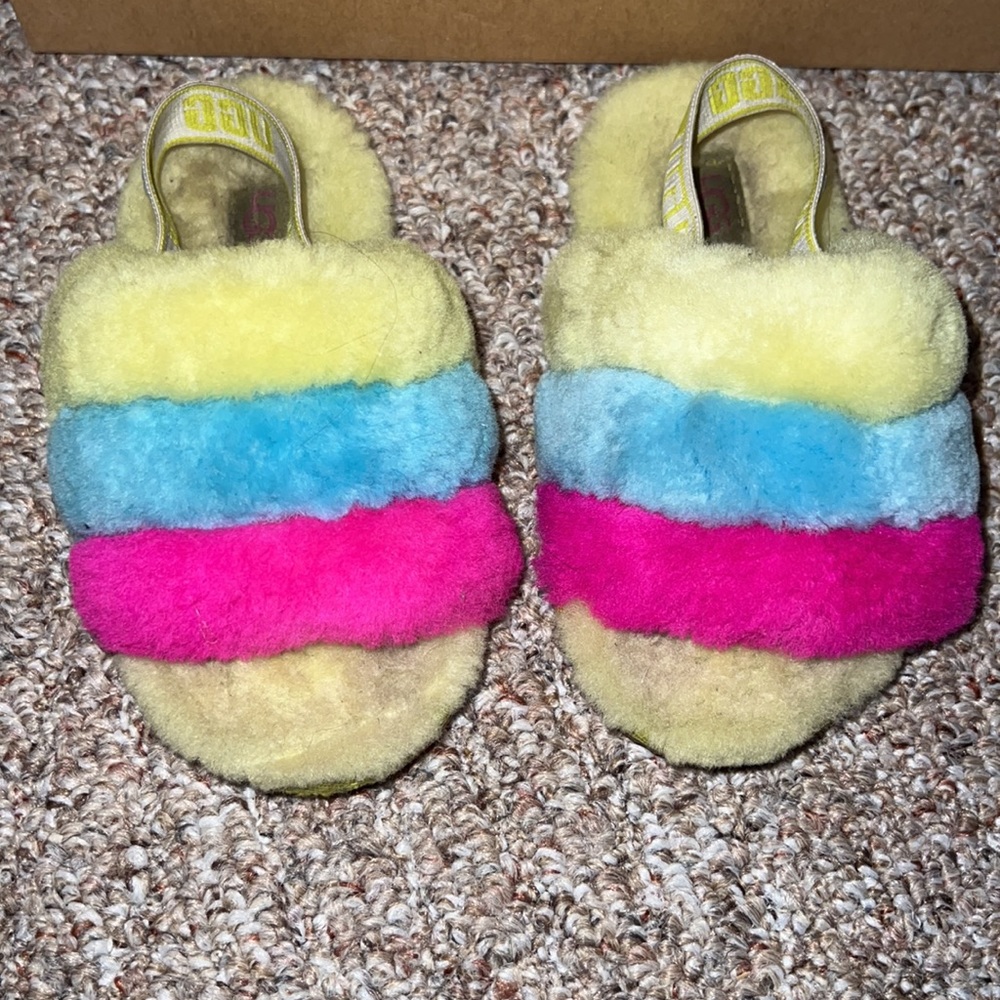 UGG Slippers - Picture 2 of 8